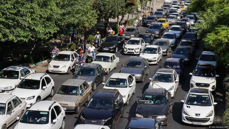 Temendo bombardeios, milhares fugiram de Teerã